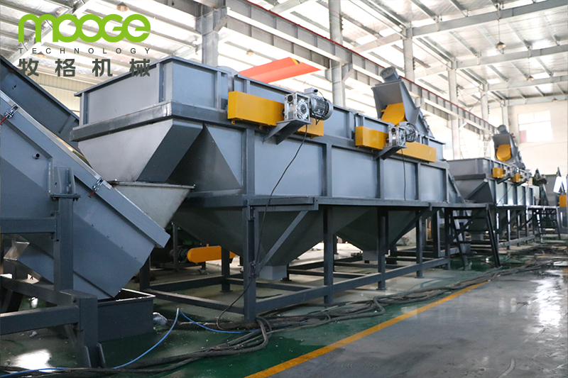 Машины для переработки пленок из ППП ПЭ, дробилки, измельчители, фильтры для стиральных линий