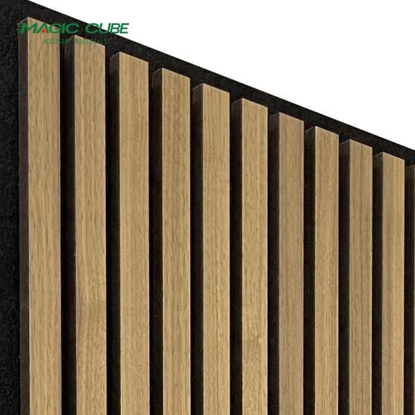 Europe vente à chaud Réduction du bruit 600*2400mm panneau acoustique en bois salé pour salon