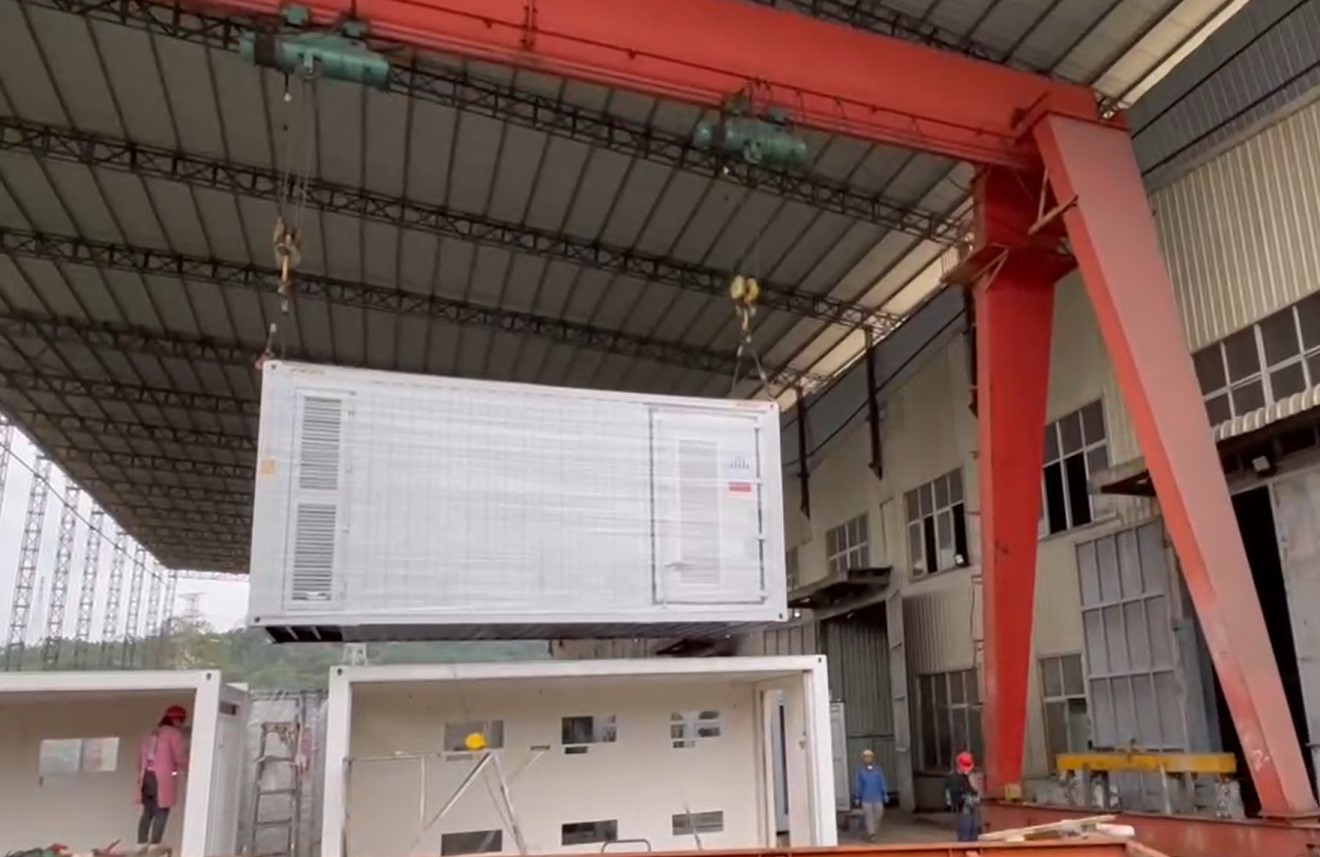 Жидкостное охлаждение 40HC контейнер аккумуляторное хранилище 7.53Mwh 1000V контейнерный BESS