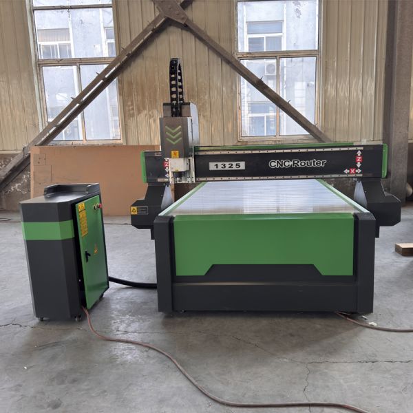 BHM1325M CNC Router Machine with 1300×2500mm Working Area, 6.0KW Air-Cooled Spindle, and 0.05mm Machining Accuracy for Wood and Plastic Engraving