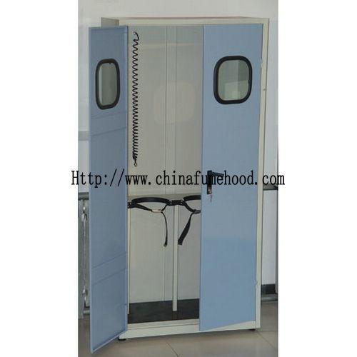 Metal Handle Laboratory Storage Cabinets Three Linkage Lock 1mm Cold Rolled Material