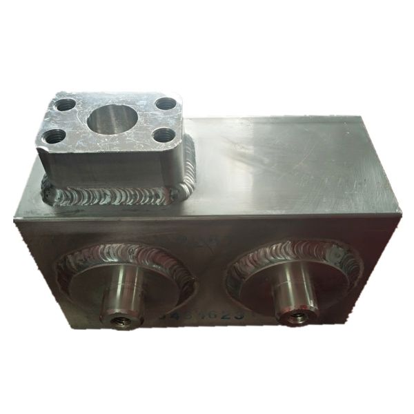 Water Cooler Heat Sink Aluminum Auto Radiators For New Energy Vehicle Car