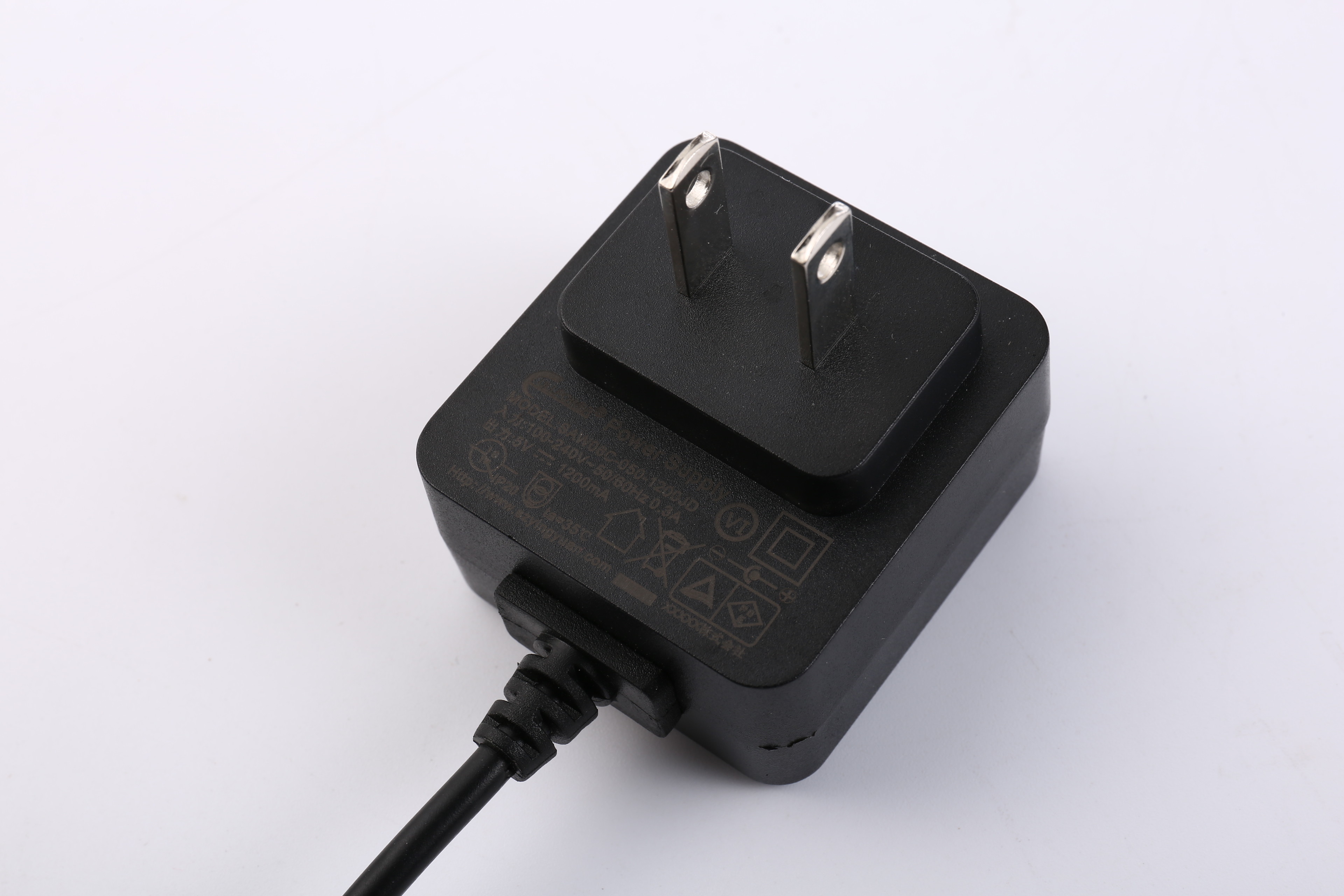 предохранение от переходника 5V 1A 5V 1.2A 12V 0.5A OCP OLP OVP силы 5V 0.5A 6W переключая