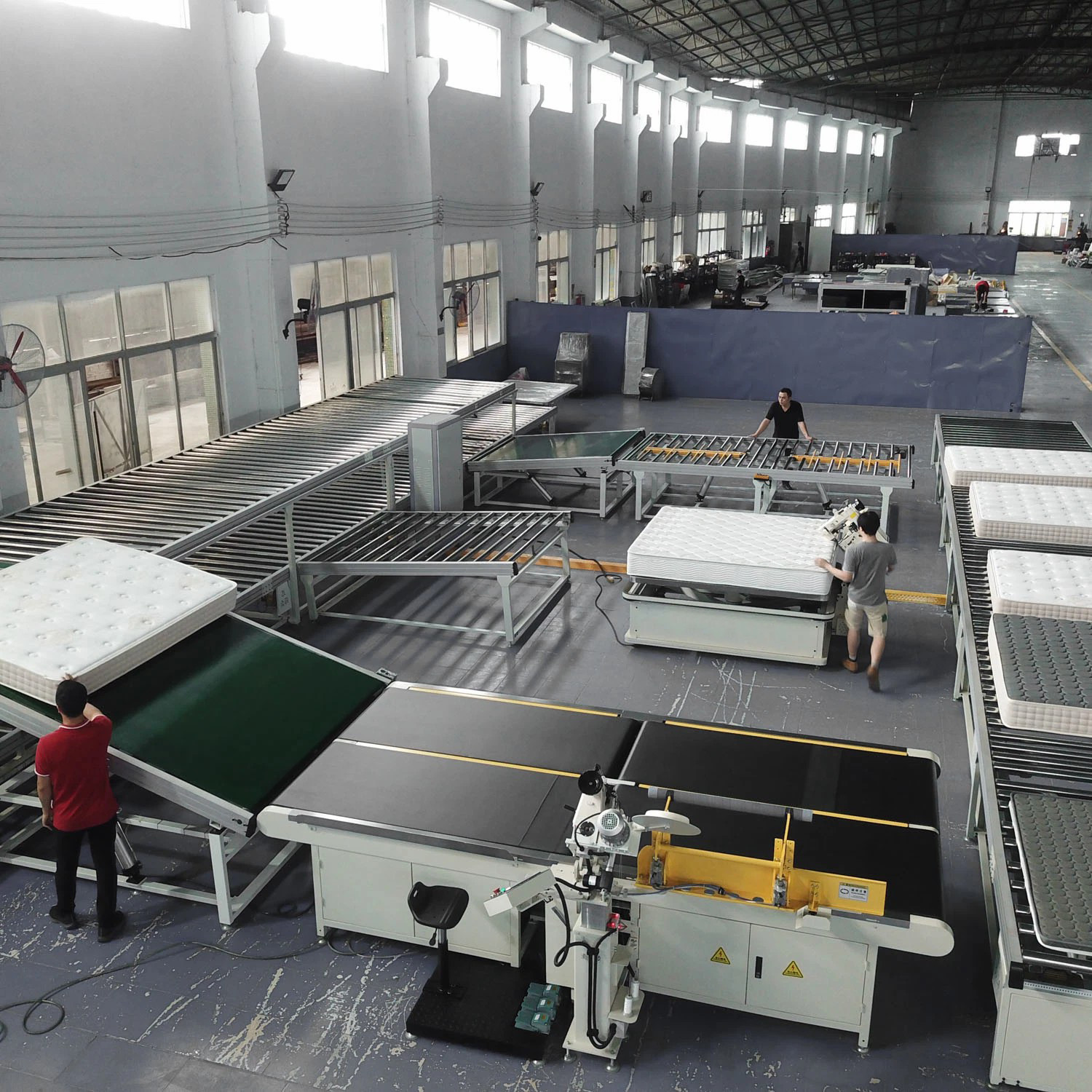 300u Chainstitch Матрасовое оборудование Автоматическая ленточная ребра машина 15-20 листов / час