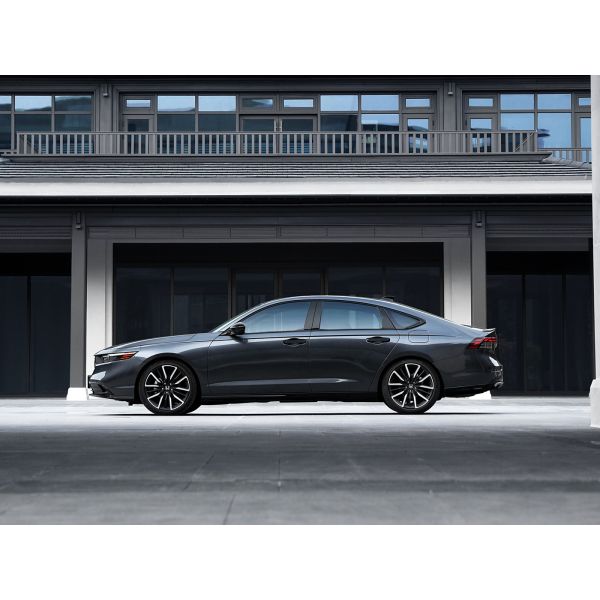 Maximum Speed 180 Gasoline Automobile Featuring 4 Cylinders and Fuel Efficiency 20 to 30 MPG Designed for Power Delivery