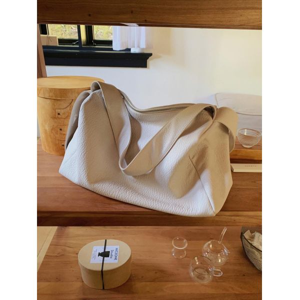 2024 Women's Versatile Tote Bag with Skew Straddle Instagram Design and Large Capacity