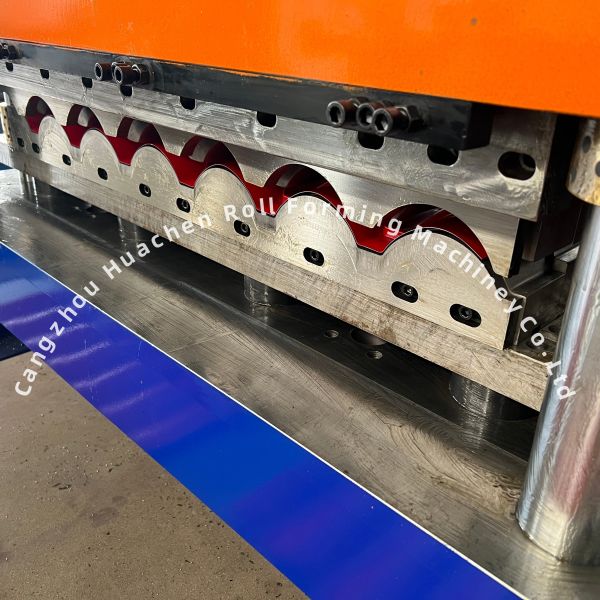 1220mm Width Panel Glazed Tile Roll Forming Machine with 18 Stations Roller and Chain Drive for Steel Construction