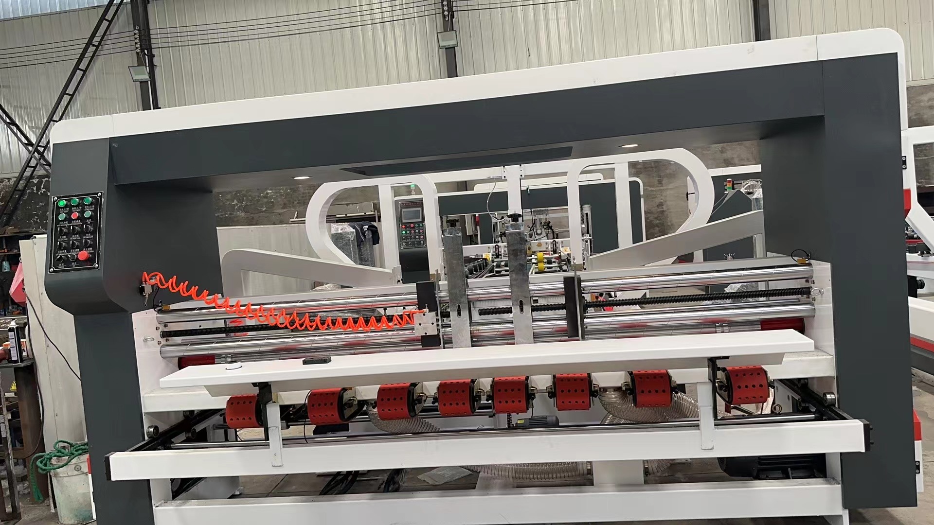 Штабелировать выталкиватель Gluer автоматической папки печатной машины 12kw коробки встречный