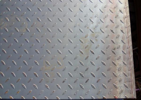 Checkered Galvanized Steel Sheet In Coil , Metal Sheet Roll Hot Dipped