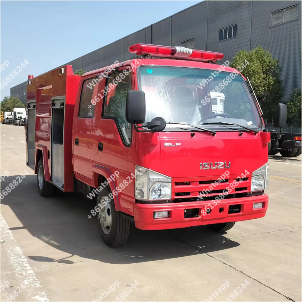 Japon Isuzu 4X2 Deux rangées 2000 litres camion de lutte contre les incendies moteur de pompiers mini camion de pompiers