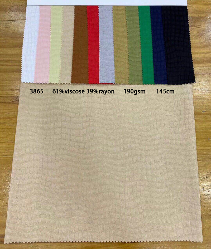 Материал 100% одежды сатинировки ткани вискозы вискозы покрашенный сплетенный равниной