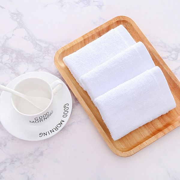 На заказ Углубленное 21S 100% хлопковое полотенце для пятизвездочных отелей Быстросухое и долговечное