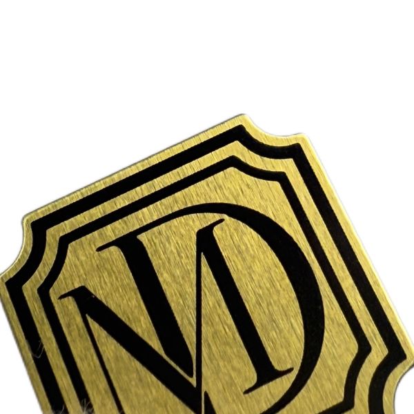 China Furniture Label Badge, Aluminum Name Plate, Embossed Metal logo