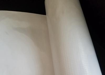 Folha plástica resistente 1050gsm de encerado da abrasão para o campo de jogos