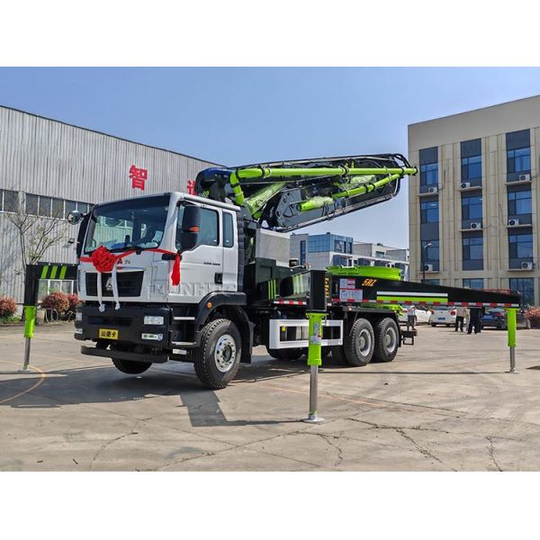 Sinotruk pesado 47m 6X4 montaje de la bomba de hormigón camión con mezclador de disco hidráulico