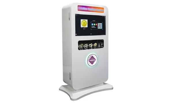 Mass Sales Of 100 Pieces / Channel Variety Color Customized  Commemorative Badge Vending Machines
