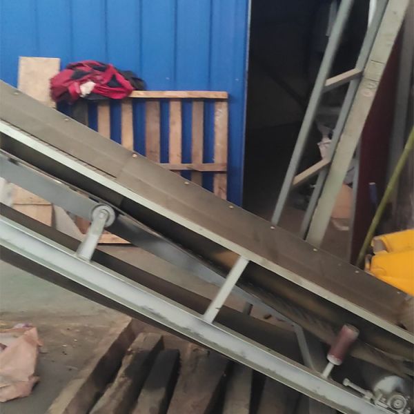 90 kW Tire Crushing And Recycling Production Line Full Automatic Tire Recycling Machine