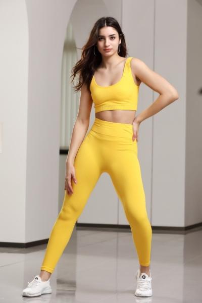 Ladies' 4 Way Stretch Compression Bra and Capri Leggings