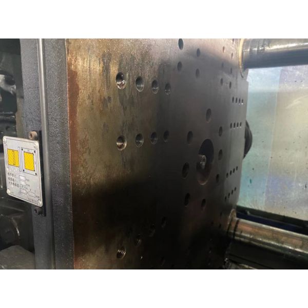 Disposable Barrels Used Haitian Injection Moulding Machine 5.3T Weight 5.07x1.35x1.99m