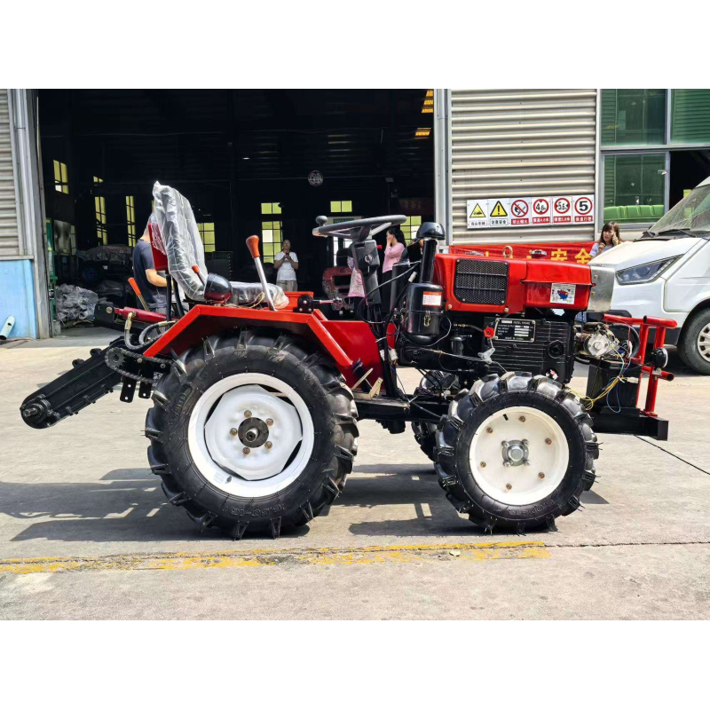 Tractor agrícola de cuatro ruedas de 18 CV para huertos y parcelas estrechas con huertos, invernaderos y trabajos en parcelas estrechas