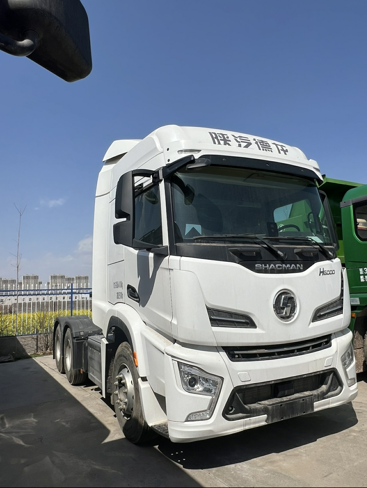 SHACMAN H6000 Fuel Tractor Heavy Duty Motor Truck