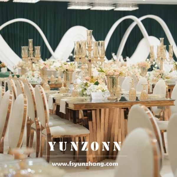 Luxury High Quality Gold/Silver Stainless Steel Wedding Dining Table with Tempered Glass Table Top