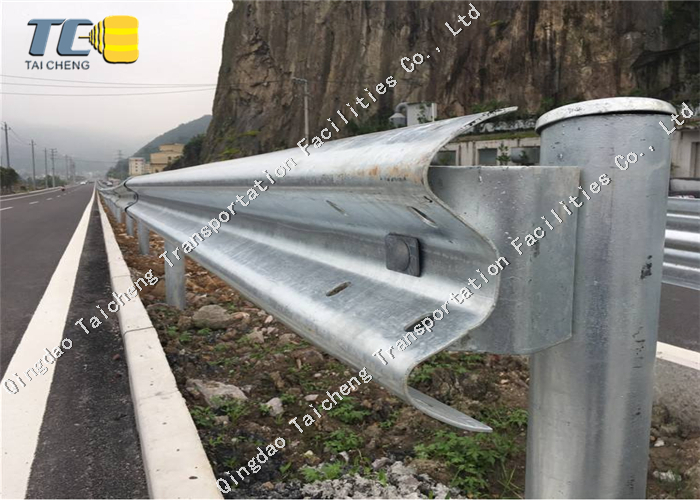 Высокоскоростной барьер безопасности дорожного движения W Beam Guardrail барьер безопасности дорожного движения высокопрочный оцинкованный барьер