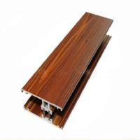 La ventana de aluminio de la protuberancia perfila las capas de madera del polvo del efecto