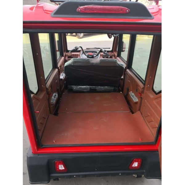 Closed Electric Tekerlekli 2.45m 0.38t Cabin Tricycle