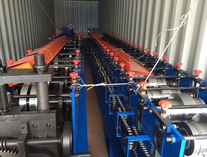 Galvanized Steel 12m/Min Metal Roof Deck Roll Forming Machine 0.3-0.8mm
