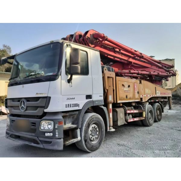 Used 2018 Concrete Pump Truck 56m Mounted Pump Truck Chassis Now For Sale
