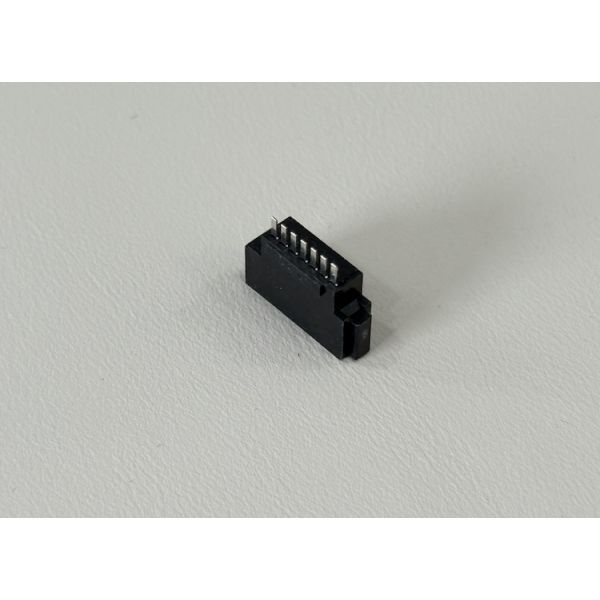 7 Pin 1.27mm PCB Female Socket Connector, Right Angle SMT Board Interface for High Speed Signal Transmission, Custom Wire Harness, Automotive and Industrial Electronic Power Systems