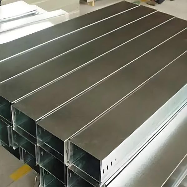 Soporte de bandeja de cable montado en la pared para la organización del cable bandeja de cable rectangular de 50 mm