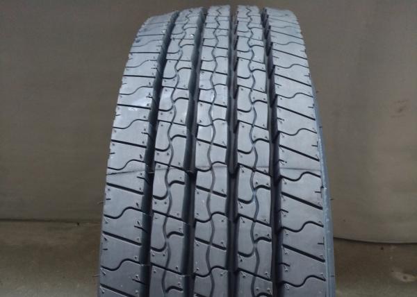 Compact Size Tyres For Trucks And Buses , Truck Bus Radial Tyres 9R22.5 All Steel Structure