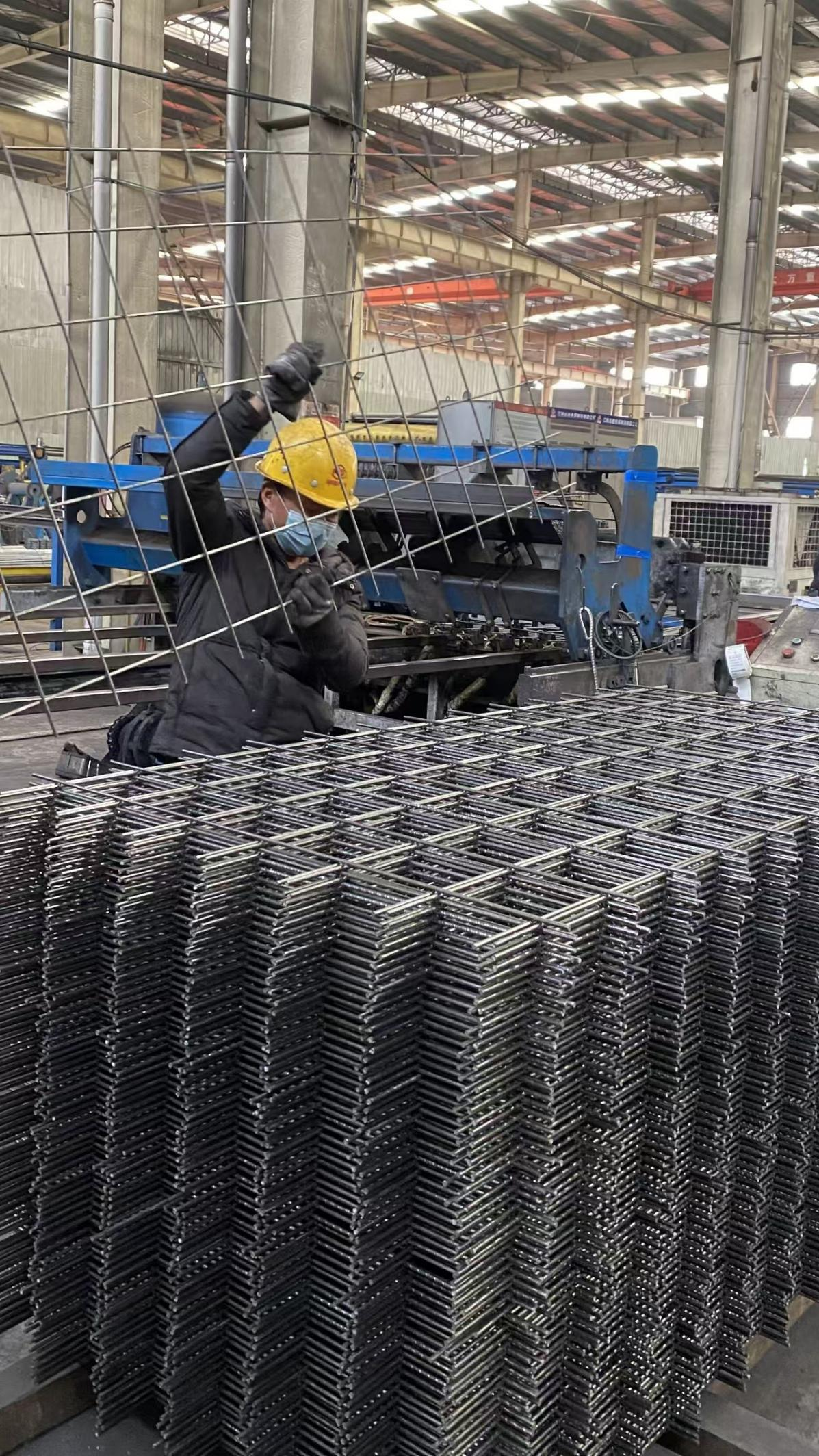 Customizable Spot Welded Mesh / Row Welded Mesh