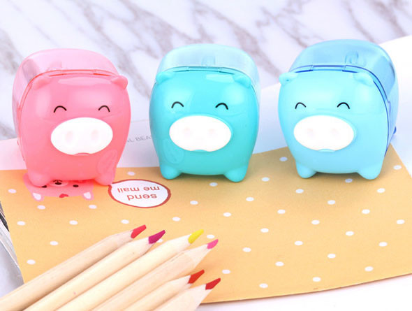 Various Colors  Manual pencil sharpener 3.5cm Kids Children Stationery Supplies Animal Mini Piggy Piglet Dinosaur