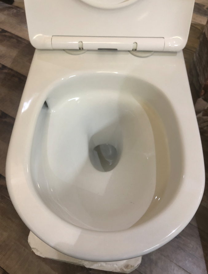 Contemporary Wall Hung Toilet with UF Toilet Seat for Bathroom Standard Ceramic Sanitary Ware Bowl Set American Standard Wall Hung Toilet