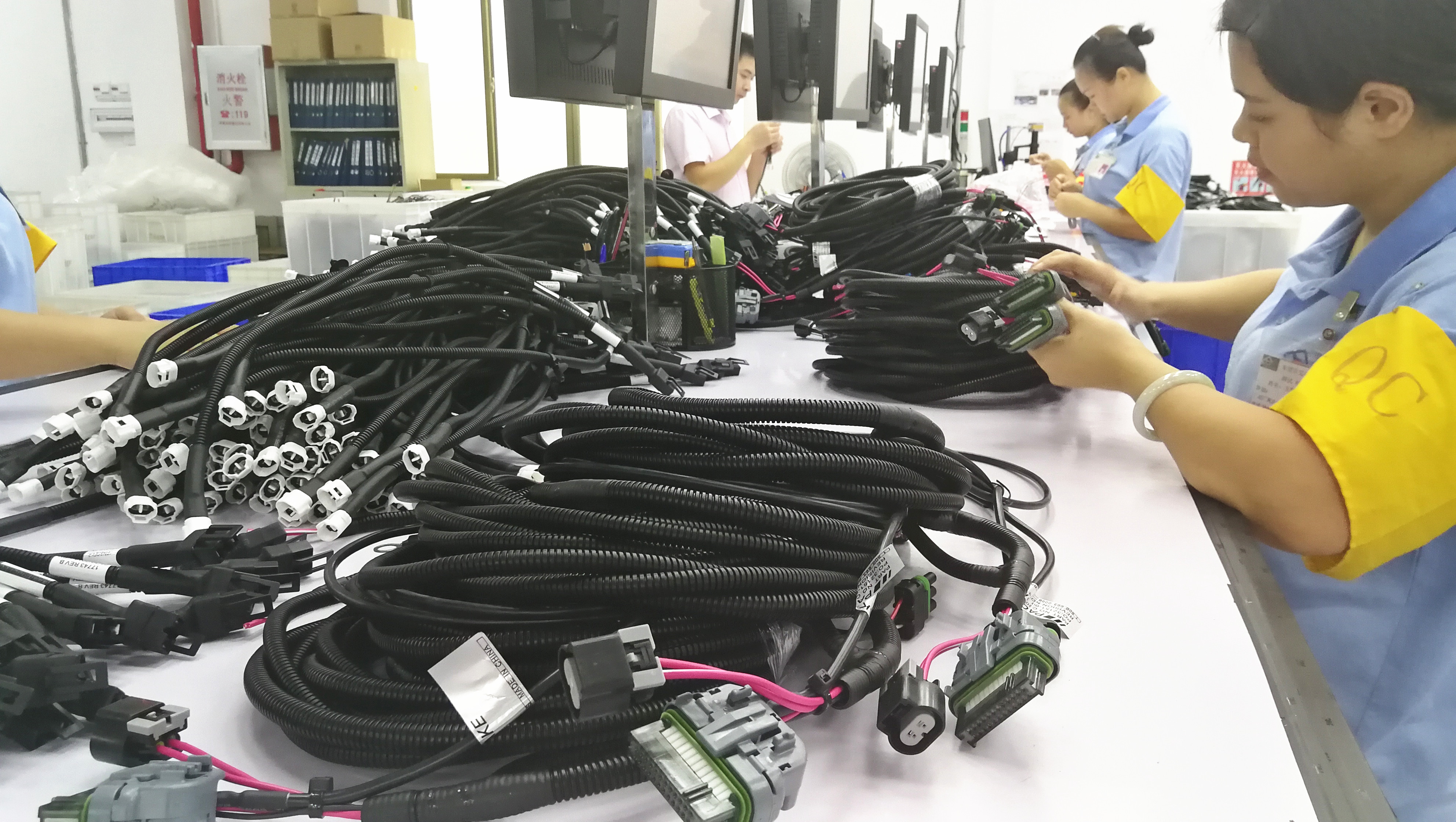 Индивидуальная универсальная автомобильная проводка с поддержкой Whma / Ipc620 Ul