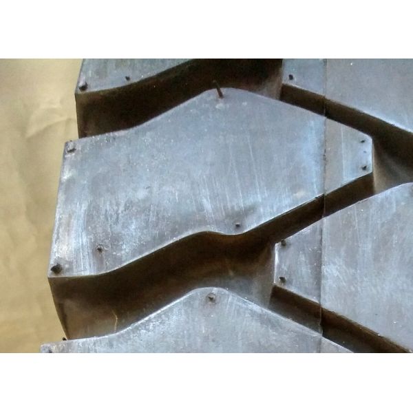 Anti Sideslip Industrial Forklift Tires 8.25-12NHS Narrow Grooves Stable Performance
