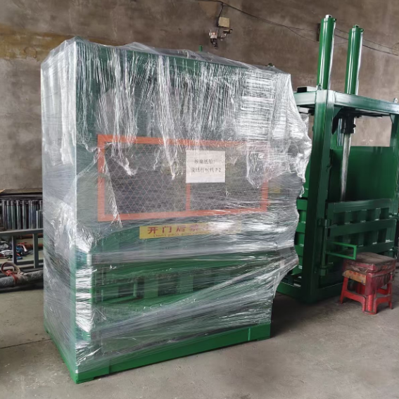 Semi Auto Cardboard Baler Machine With PLC Touch Screen Control And Conveyor