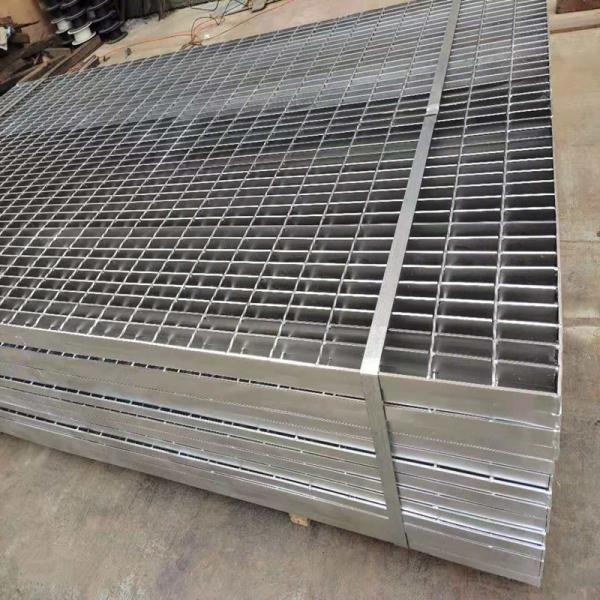 A imprensa 304 galvanizada inoxidável travou Gratings da barra de aço com material de aço suave