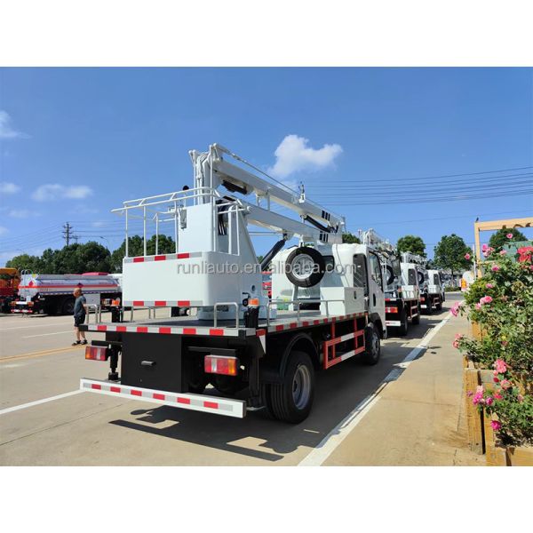 Camion SINOTRUK 116CV pour opérations en haute altitude avec nacelle élévatrice 18m, 4x2
