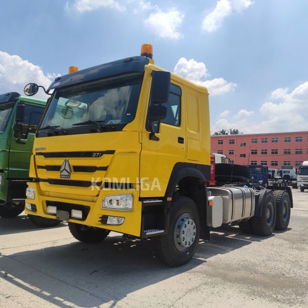 12.00r20 Tires 6X4 Sinotruk HOWO Tractor Trailer Truck with 50 /90 Optional Traction Base