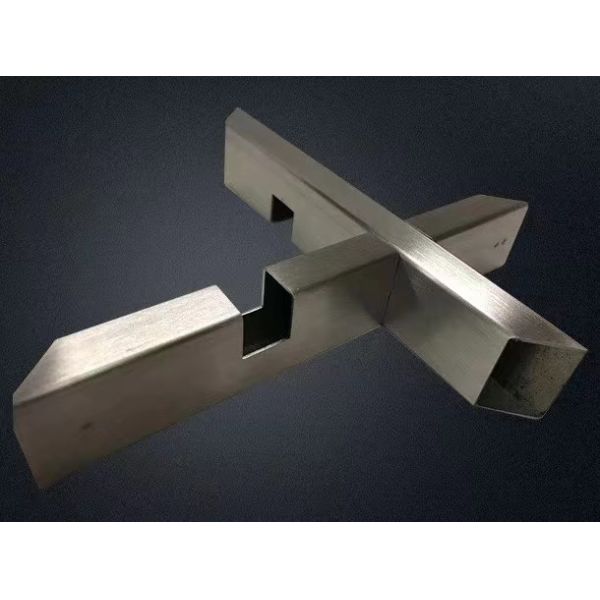 20mm Aluminum CNC Tube Laser Cutting 3mm Stainless Steel Pipe Cutting Service