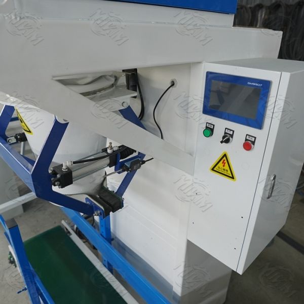 2-12mm Wood Pellets Machine Animal Feed Processing Machine Diesel Engine For Chicken