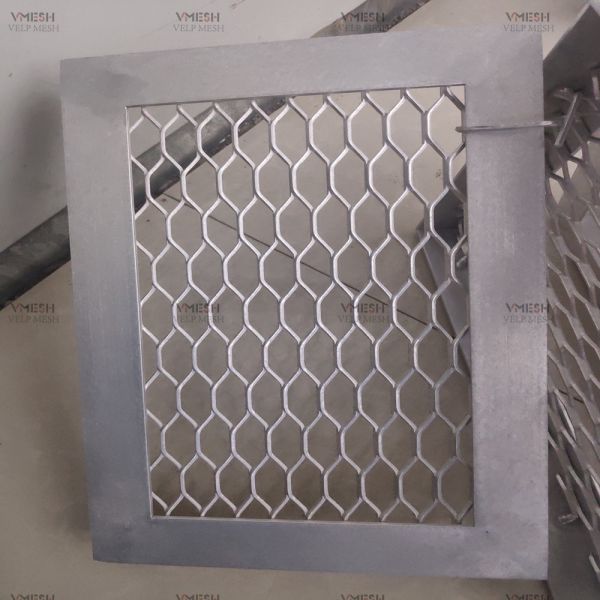 Customized HDG Metal Material Expanded Metal Mesh Safety Fence For Machinery Equipment Protection