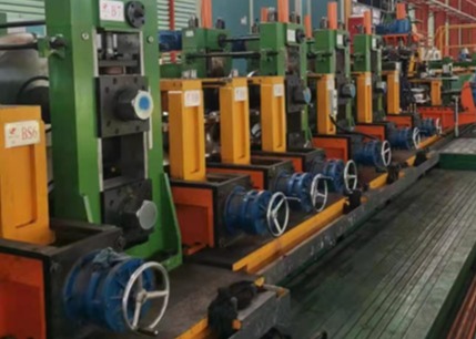 200X200 Steel Square Tube Mill with Cold Saw Cutting