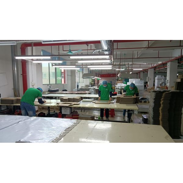 Estampado en caliente de la superficie manejo de bolsas de papel de embalaje pequeño para dulces de boda de chocolate