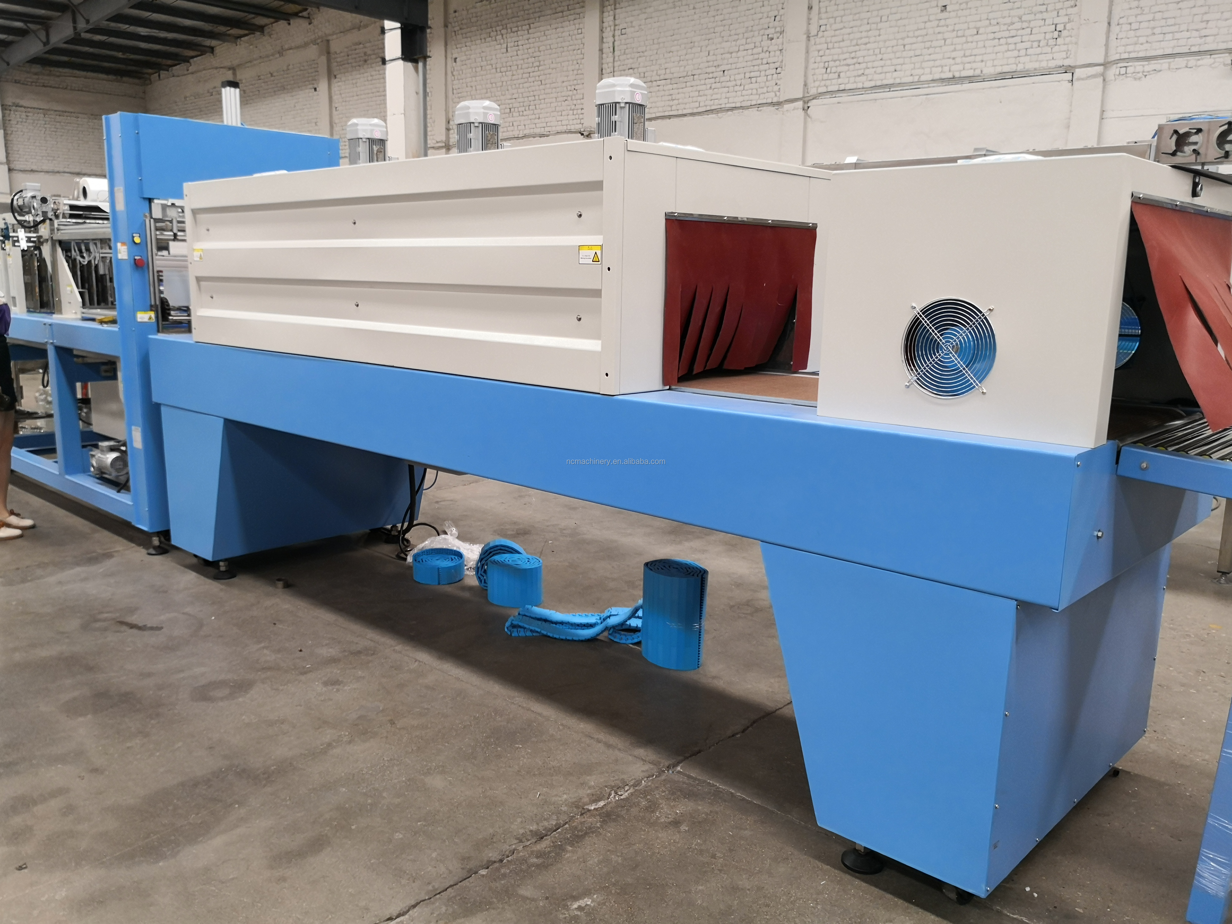 Настраиваемое напряжение полное автоматическое вино бутылки сокращающий обертывающий аппарат для питьевой промышленности