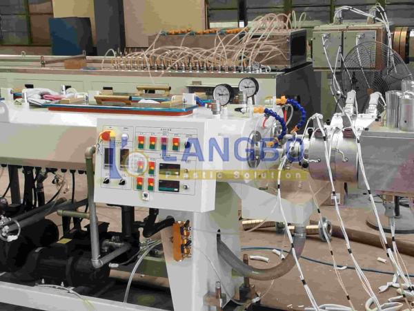 PVC Pipe Extruder Machinery and PPR Pipe Making Machine